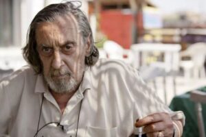 Morto Flavio Bucci, l’ultima intervista dell’attore: “Ho speso tutto in vodka e cocaina, non voglio andare in Paradiso”