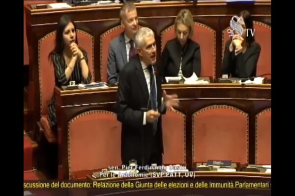 Intervento di Casini sul processo a Salvini: “Parlamento non può essere espropriato”