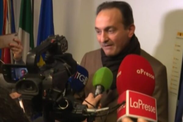 Coronavirus, Cirio: “Stiamo montando tende davanti a tutti gli ospedali del Piemonte”