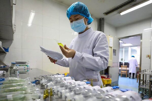 Ibuprofene, la verità sull’antinfiammatorio che “peggiora” il Covid – 19