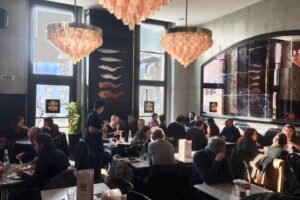 Interdittiva antimafia, chiusa la storica pizzeria “Da Michele” a Milano