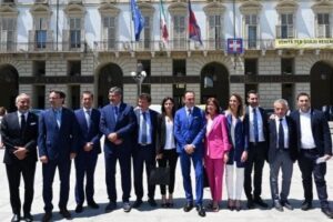 Piemonte, la giunta leghista si alza lo stipendio di mille euro