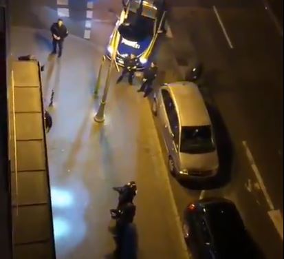 [VIDEO] Strage di Hanau, coppia di italiani si affaccia sul balcone al momento della sparatoria