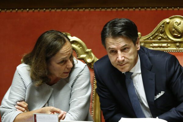 Coronavirus, ordinanza del Governo: vietati gli spostamenti in altri Comuni