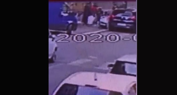 Abbandona il figlio di un anno alla stazione, mamma catturata su treno mentre scappa verso la Germania