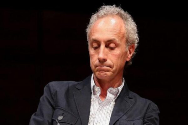 Travaglio pur di difendere Davigo diventa garantista Travaglio pur di difendere Davigo diventa garantista