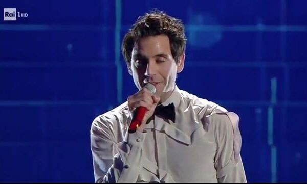 Mika omaggia De Andrè con “Amore che vieni, amore che vai”