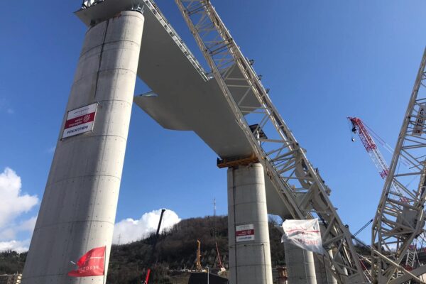 Genova, completate le 18 pile del nuovo Ponte: “E’ un’opera unica”