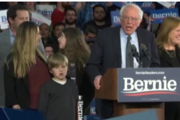 Caucus in Iowa, Sanders: “Per Trump oggi è l’inizio della fine”