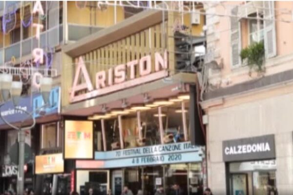 Sanremo, chi vincerà il festival? Ecco cosa rispondono i fans fuori dall’Ariston