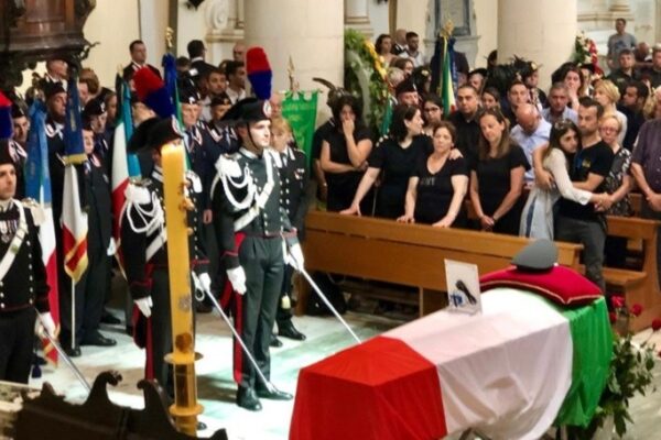 Carabiniere ucciso da un ubriaco al volante, la figlia: “Papà ucciso due volte, chiediamo giustizia”
