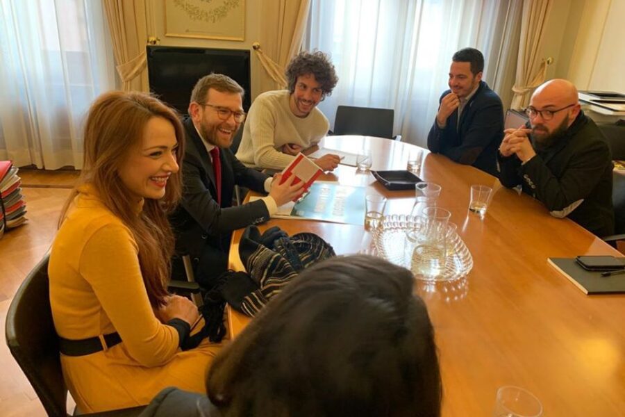 L’Erasmus delle Sardine, Santori risponde al fango: “Non siamo noi a poter risolvere la questione meridionale”