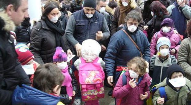 Coronavirus, Azzolina rassicura: “Gli studenti non perderanno l’anno, lavoriamo per didattica a distanza”