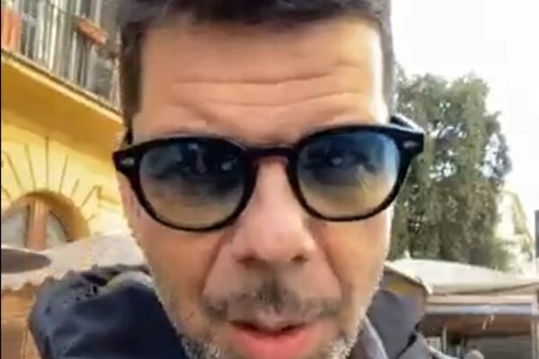 Salvo Sottile accusa: “Tre paesi isolati per il coronavirus: Meno male che era tutto sotto controllo”