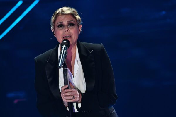 Tosca canta “Ho amato tutto”, testo e parole della canzone in gara al Festival di Sanremo 2020