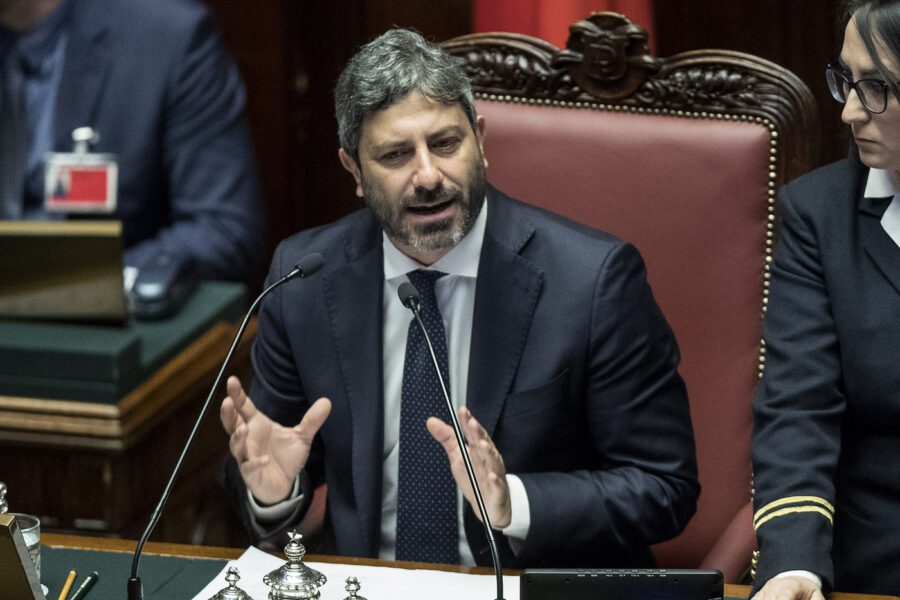 Appello a Fico, votiamo da casa altrimenti consegniamo poteri assoluti al governo