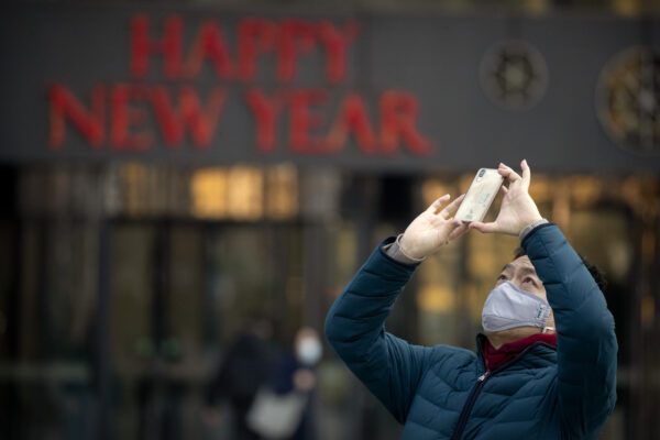 La Cina ha vinto, l’occidente si è suicidato per paura di ammalarsi