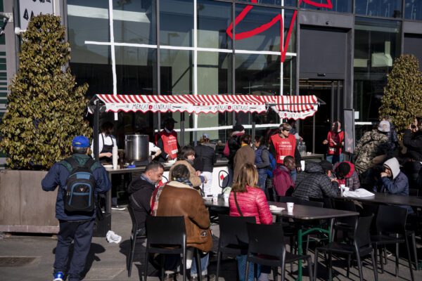 Il naufragio dei diritti dei lavoratori al tempo del Coronavirus: l’allarme del sociologo Petrillo