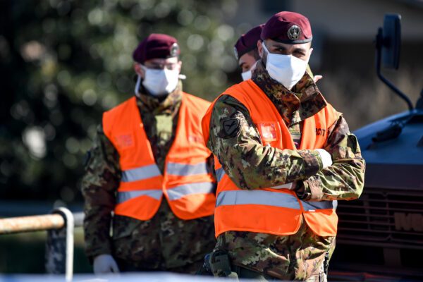 Esercito, parte la selezione di 320 tenenti e marescialli per fronteggiare l’emergenza sanitaria