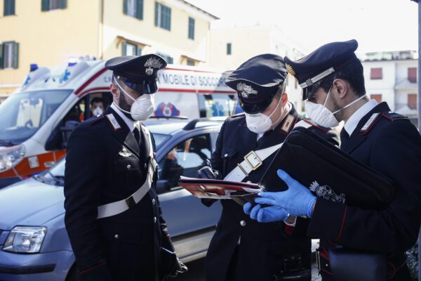 Coronavirus, oltre 7mila denunce in un giorno. Bloccati anche i treni notturni contro le fughe
