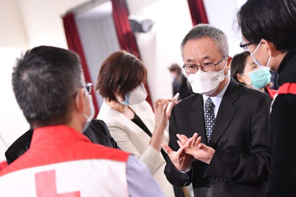 Coronavirus, medici cinesi in Italia: “Abbiamo il plasma con gli anticorpi”