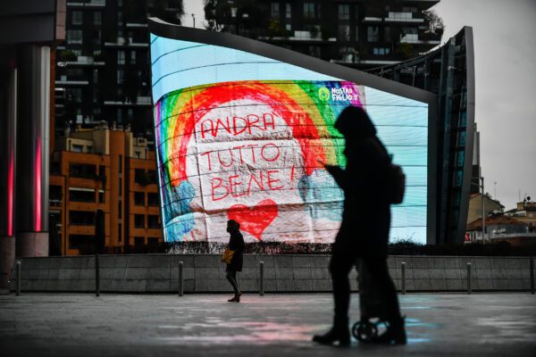 Foto Claudio Furlan – LaPresse 
14 Marzo 2020 Milano (Italia) 
News
Proiezioni nei maxischermi della città di Milano per informare la popolazione sul coronavirus
Nella foto: Gae Aulenti

Photo Claudio Furlan/Lapresse
13 March 2020 Milan (Italy)
Billboard screening messages about the coronavirus to raise awareness
In the photo: Gae Aulenti