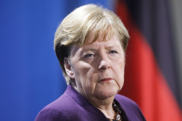 Lo sproloquio di Tullio Solenghi contro la perfida Germania segna trasformazione della società italiana