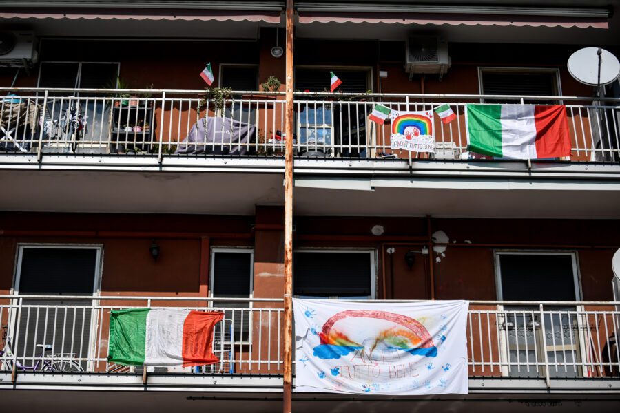 La lotta al virus ci fa riscoprire la solidarietà