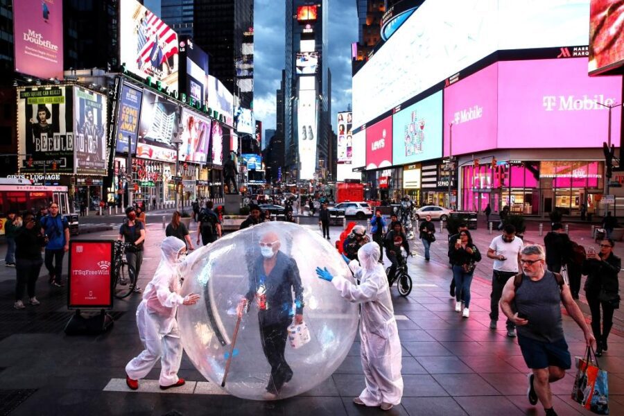 Salvini e Meloni smettano di cercare colpevole del virus, pensiamo a salvarci tutti