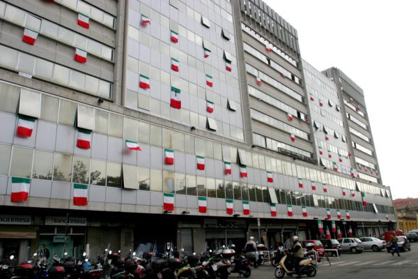 L’Italia di oggi ricorda l’Argentina patriottica di Videla