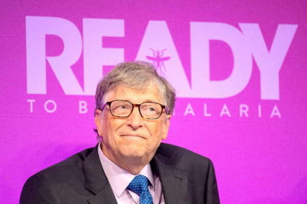 Dalla profezia ai vaccini: Bill Gates finanzia sette sperimentazioni contro il coronavirus