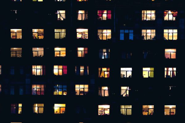 Anche stare a casa è pericoloso, è allarme violenza sulle donne