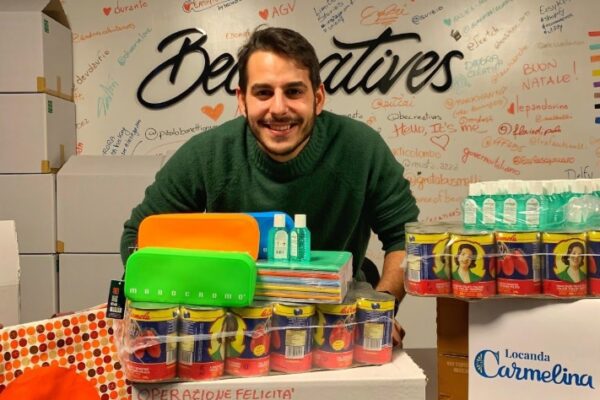 Il pacco della felicità per sanitari e clochard: l’idea geniale del “terrone” a Milano