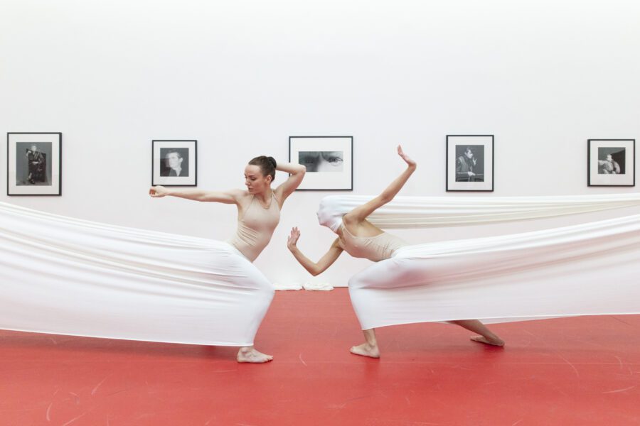 #iorestoacasa, l’arte contemporanea a domicilio per Madre ‘door-to-door’