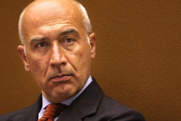 Donati alla Campania 182 respiratori per terapia intensiva. De Luca ringrazia Alfredo Romeo