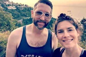 Amanda Knox si sposa, niente regali solo donazioni per la festa a tema Star Wars