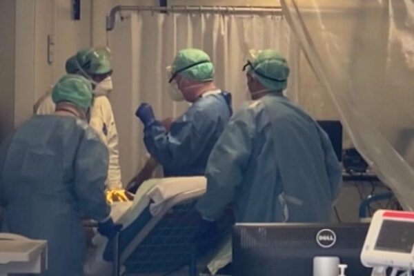 Medici: imputati sempre, ma eroi al tempo di Covid-19. Intervista all’Oncologo Huscher (PARTE 1)