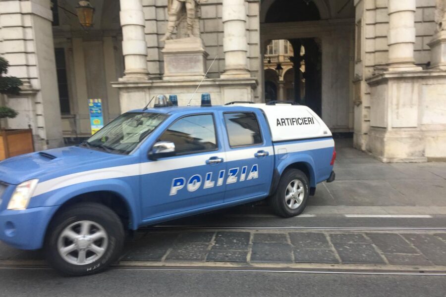 Buste esplosive seminano il panico a Roma: tre donne ferite