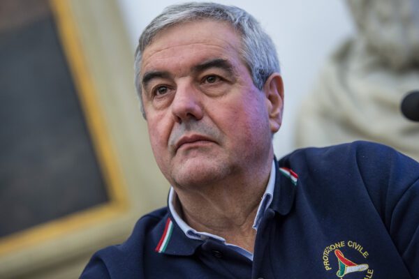 Coronavirus, test negativo per il capo della Protezione civile Borrelli