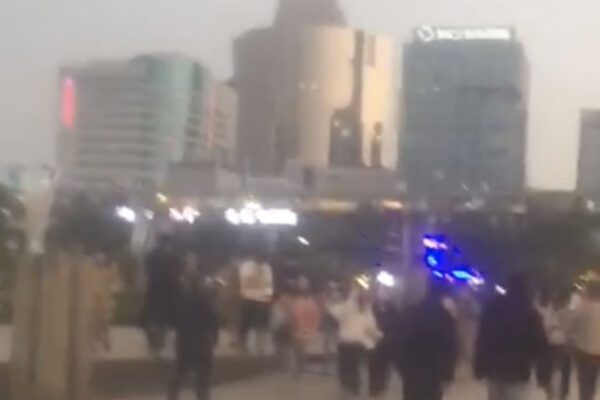 La Cina riparte, le città riaprono dopo 8 settimane