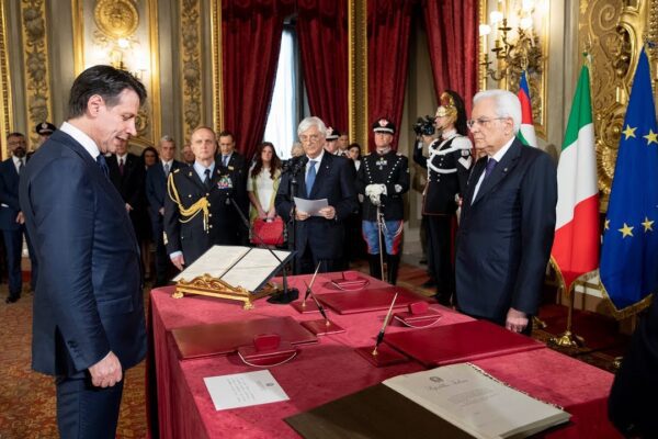 Costituzione calpestata dai DPCM di Conte, uomo solo al comando