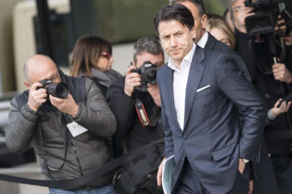 Il dramma di avere un Paese in mano agli sconosciuti: Italia a rischio rovina