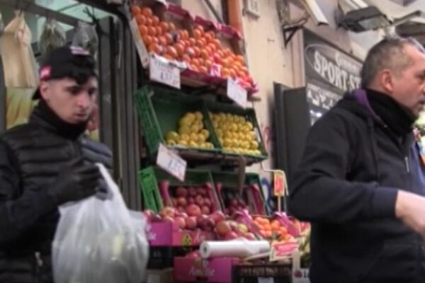 Coronavirus a Napoli, i commercianti: “Se non ci aiutano chiuderemo tutti”
