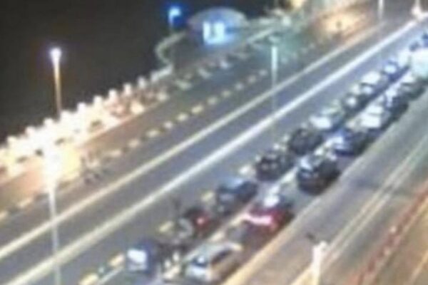 Esodo dal Nord verso la Sicilia dopo l’ultimo decreto, assalto ai traghetti: “Non siamo carne da macello”