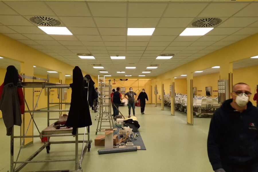 Una delle immagini postata da Fedez su Twitter della nuova terapia intensiva al San Raffaele