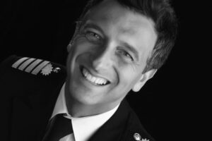 Chi è Gennaro Arma, il comandante ‘eroe’ sceso per ultimo dalla Diamond Princess