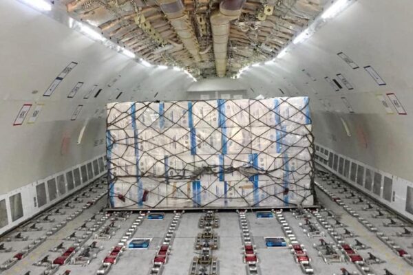 Di Maio annuncia: “Mascherine in arrivo”. Ma ne servono almeno 130 milioni al mese