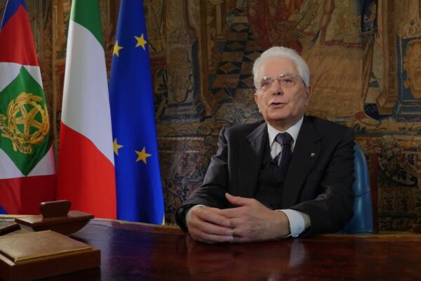 Emergenza Coronavirus, l’appello di Mattarella: “Niente ansia, seguite indicazioni Governo”