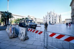 Coronavirus, ‘chiuse’ Lombardia e 14 province: Alitalia sospende voli su Malpensa