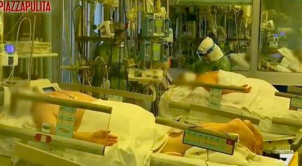 Covid, in terapia intensiva pazienti intubati a pancia in giù: ecco perché